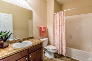 chenal-pointe-at-the-divide-little-rock-ar-interior-photo(31).jpg