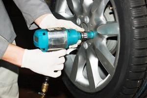 removingwheel.jpg